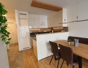 Luxuriöse Wohnung mit Garten & Terrasse in Seenähe